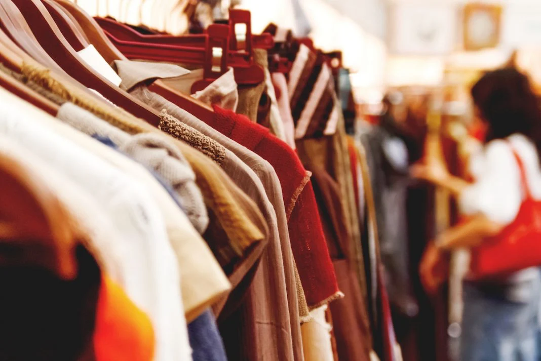 excess-stock-fashion-business-management-1068x713